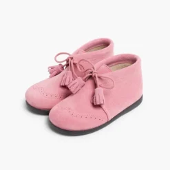 Menino Pisamonas Botas Camurca Com Picotado E Berloques