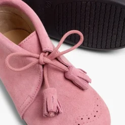 Menino Pisamonas Botas Camurca Com Picotado E Berloques
