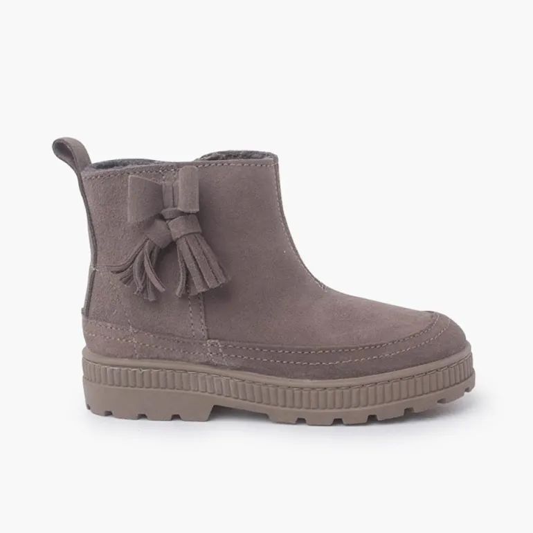 Menina Pisamonas Botas Track Laco E Berloques Menina