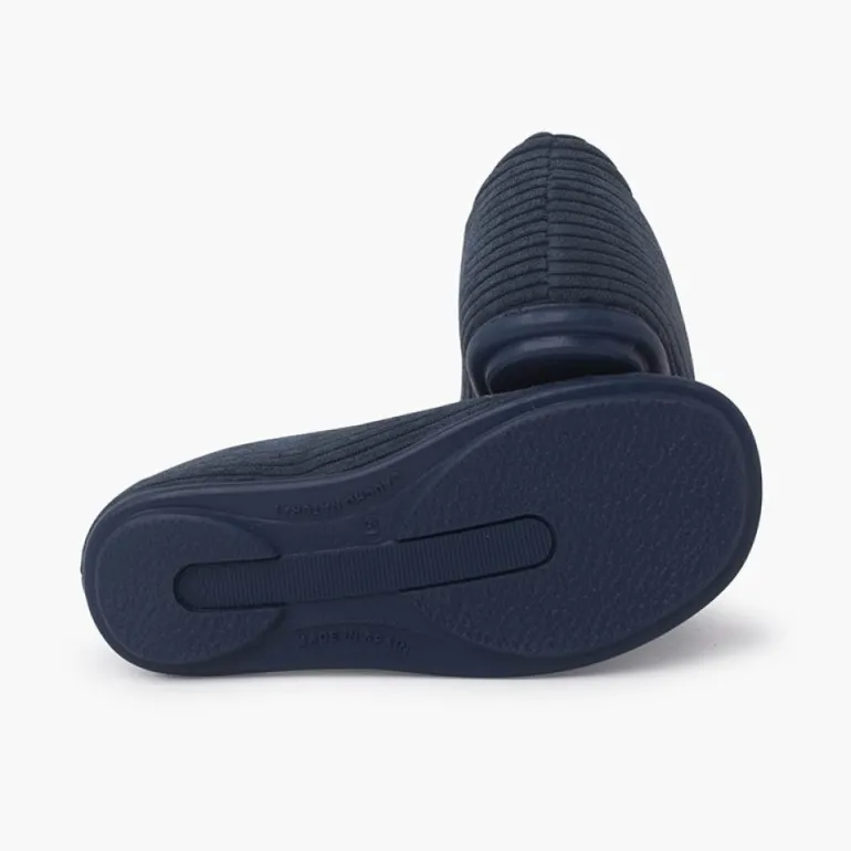 Menino Pisamonas Pantufas Fechadas De Bombazine