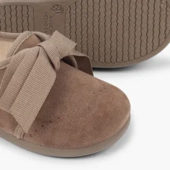 Menina Pisamonas Sapatos Crianca Tipo Blucher Com Laco E Picotados
