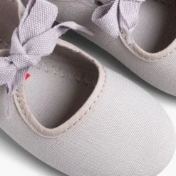 Menina Pisamonas Sapatos De Tela Nortenas Com Laco